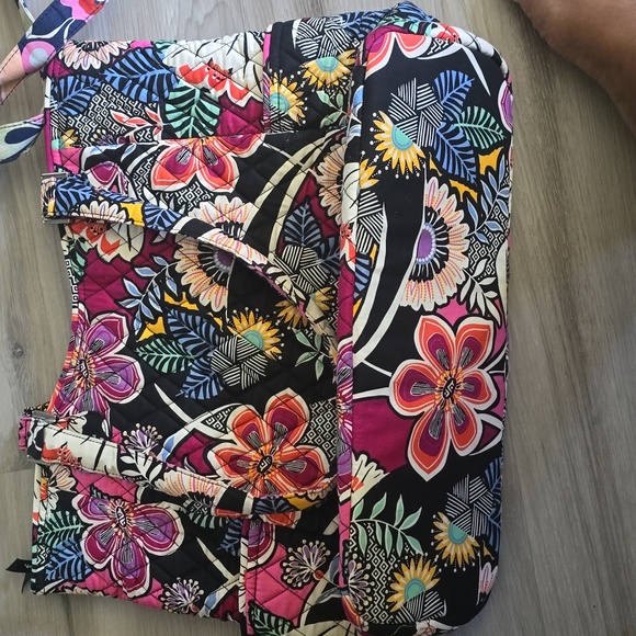 Vera Bradley purse - Picture 2 of 2